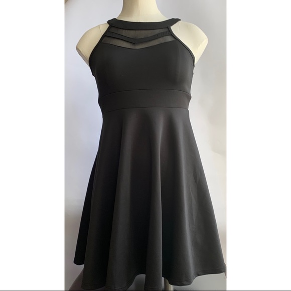 Emerald Sundae Double V Mesh Skater Dress - Picture 4 of 8